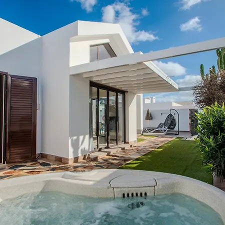 Casa Maurizio - Heated Pool, Hot Tub & Hammam 普拉亚布兰卡
