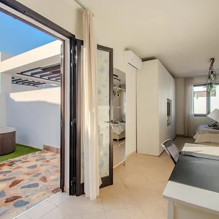 Casa Maurizio - Heated Pool, Hot Tub & Hammam 普拉亚布兰卡