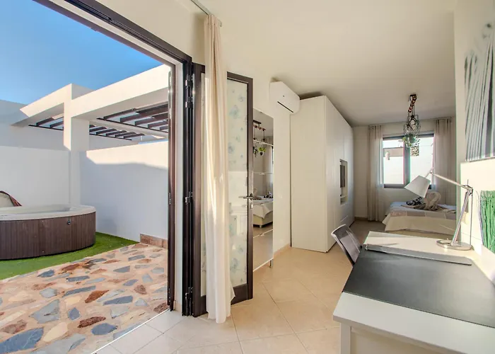 Casa Maurizio - Heated Pool, Hot Tub & Hammam פלאיה בלנקה