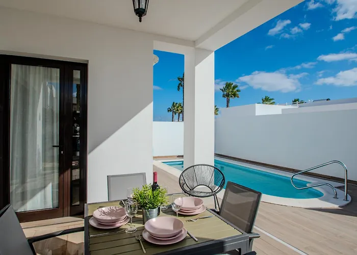 Casa Maurizio - Heated Pool, Hot Tub & Hammam וילה פלאיה בלנקה